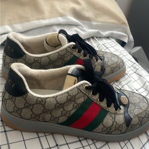 Gucci Shoes 🥵